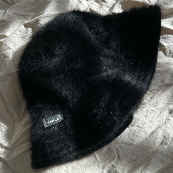 VINTAGE 90S KANGOL 'FURGORA' BLACK ANGORA FUR BUCKET HAT FALL/WINTER-Regular Fit - Picture 10 of 10